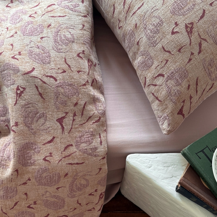 91家纺网 家纺一手货源 找家纺 山舍家居 2025新款全棉纯棉色织提花四件套-雾璃 雾璃-粉