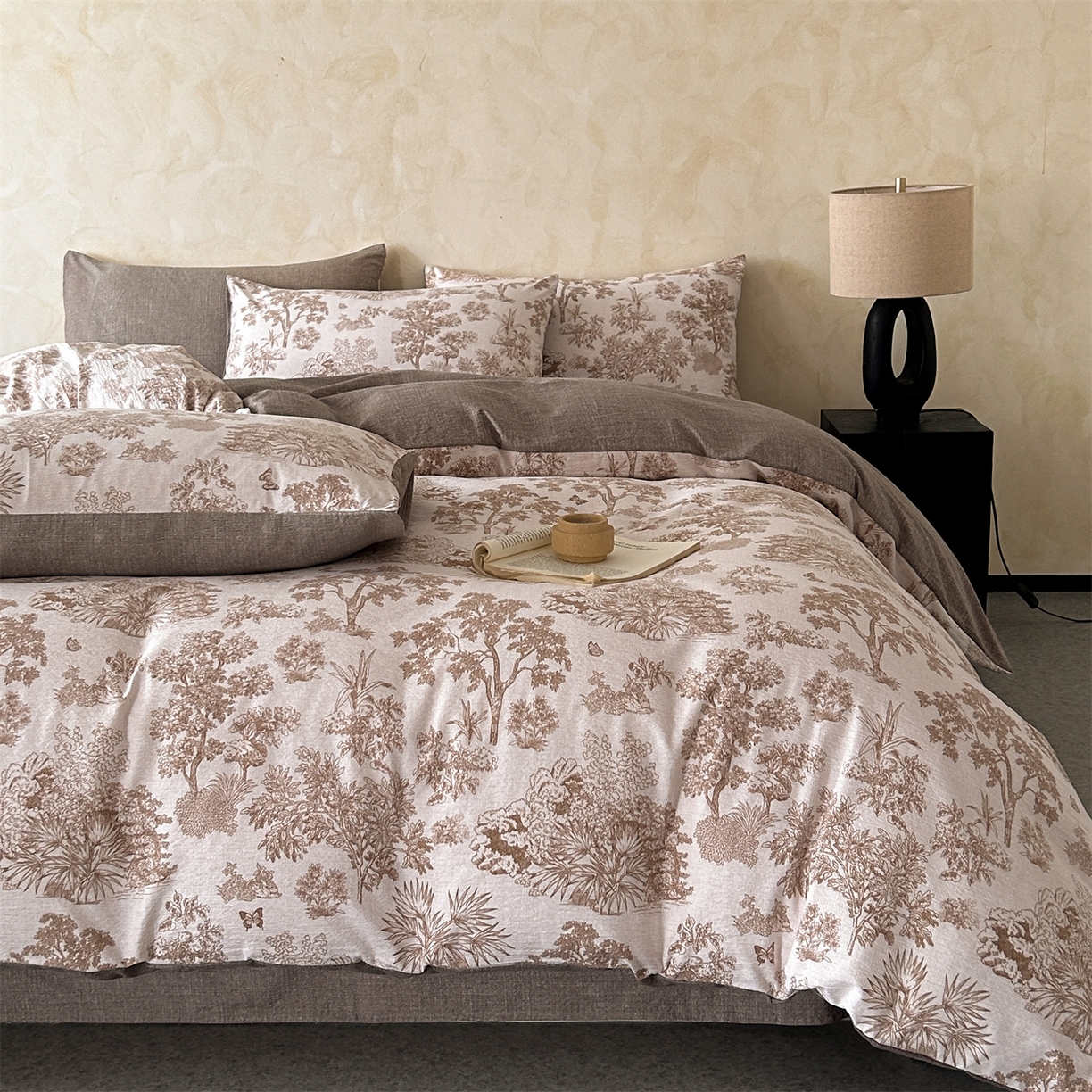 91家纺网 家纺一手货源 找家纺 如约 2025新款A类亲肤水洗原麻印花四件套 迪奥咖