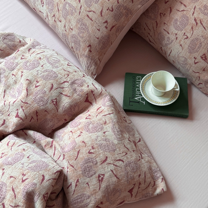 91家纺网 家纺一手货源 找家纺 山舍家居 2025新款全棉纯棉色织提花四件套-雾璃 雾璃-粉