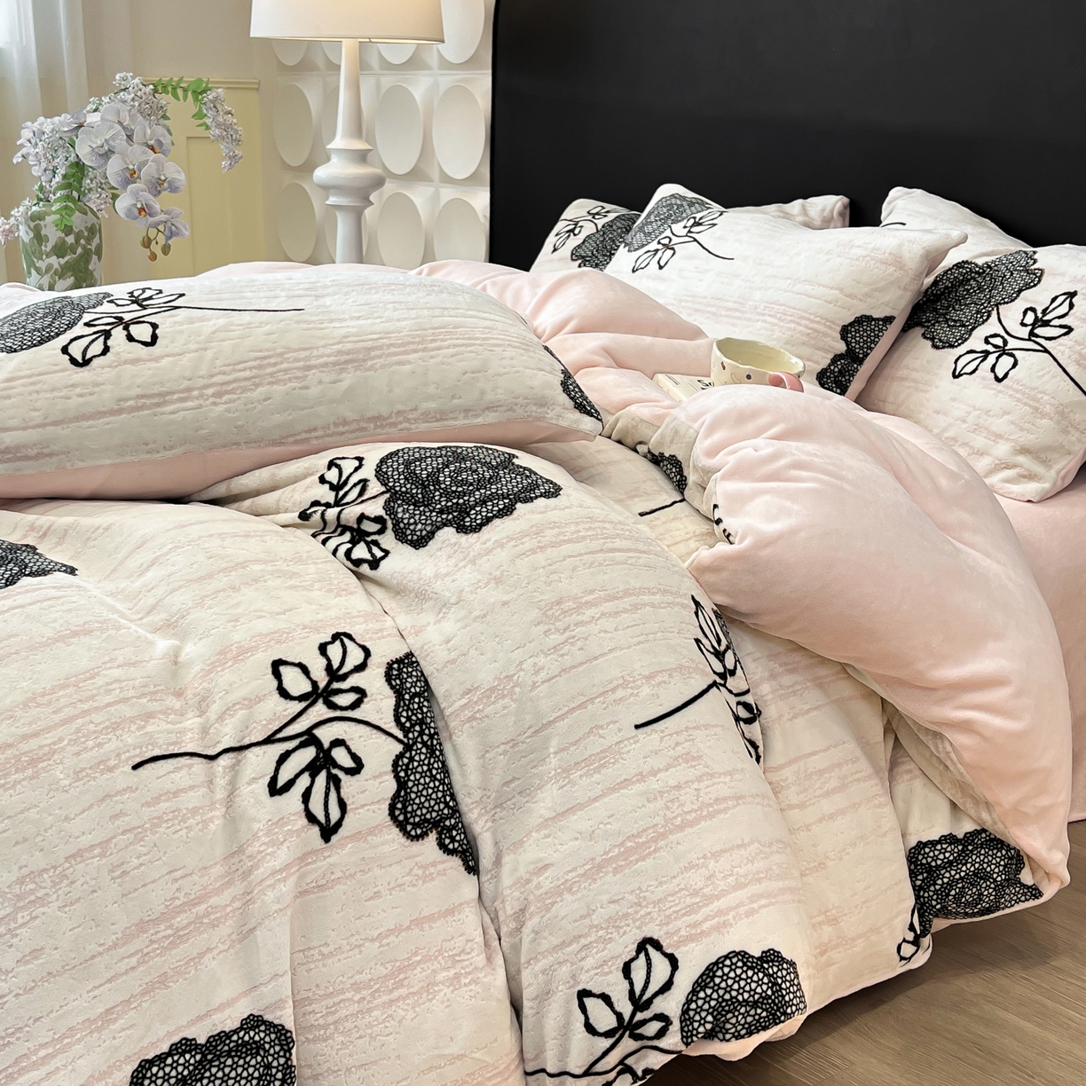 91家纺网 家纺一手货源 找家纺 二八年华 2025新款加厚兔绒四件套 玫瑰粉