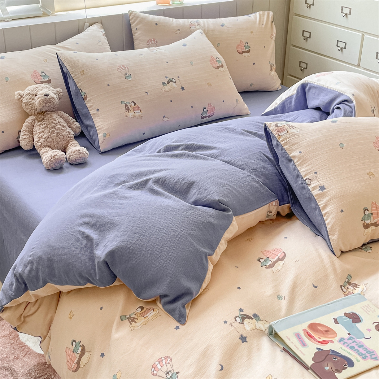 91家纺网 家纺一手货源 找家纺 如约 2025秋冬新款A类亲肤棉印花套件 小企鹅