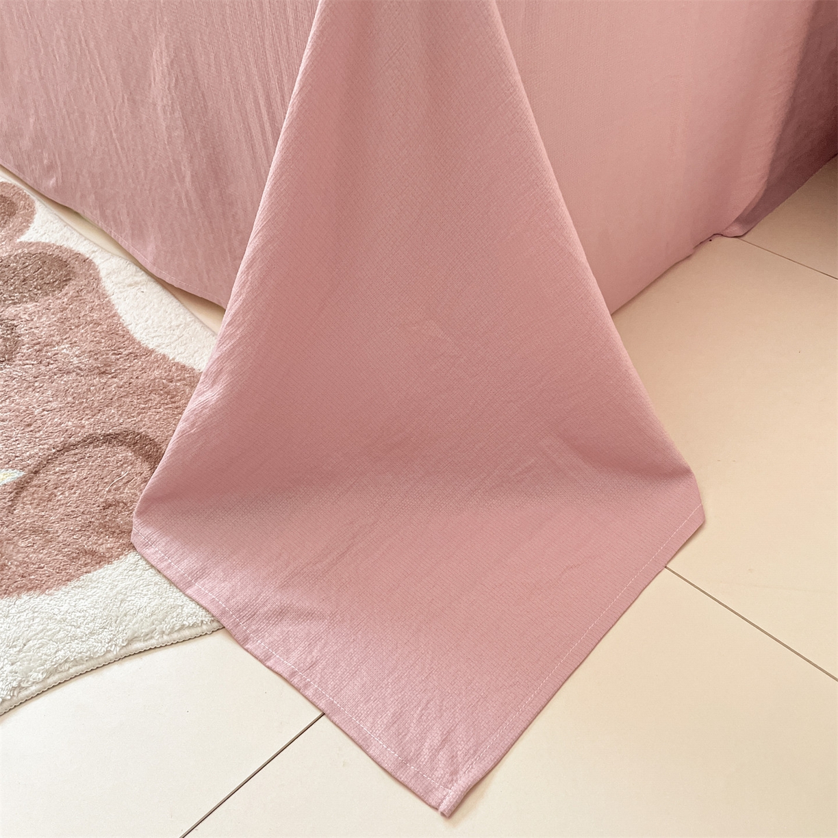 91家纺网 家纺一手货源 找家纺 如约 2025秋冬新款A类亲肤棉印花套件 爱丽丝