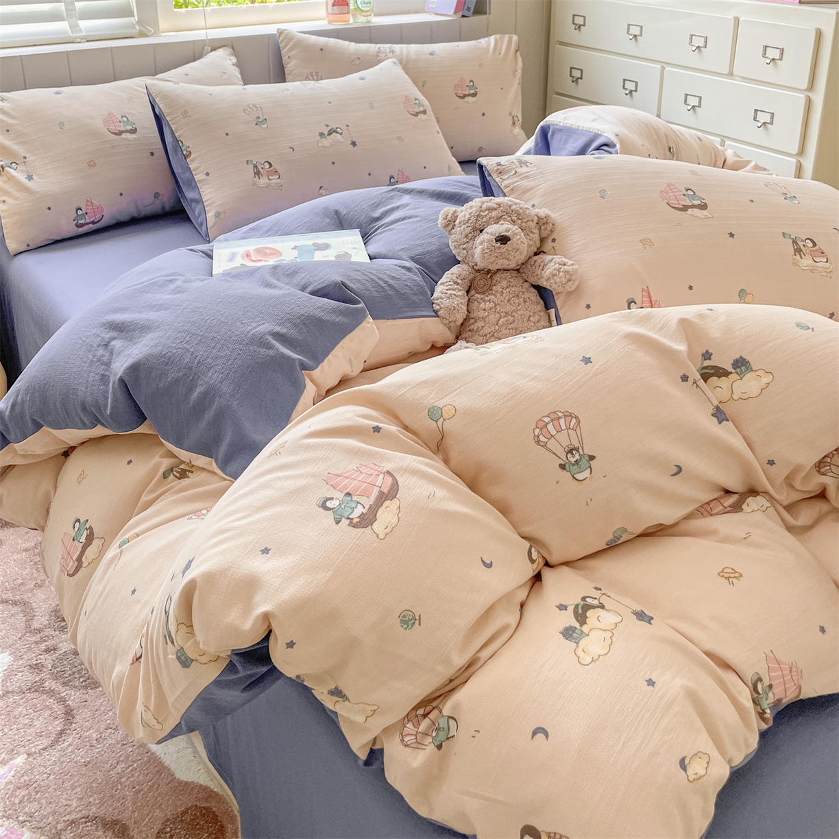 91家纺网 家纺一手货源 找家纺 如约 2025秋冬新款A类亲肤棉印花套件 小企鹅