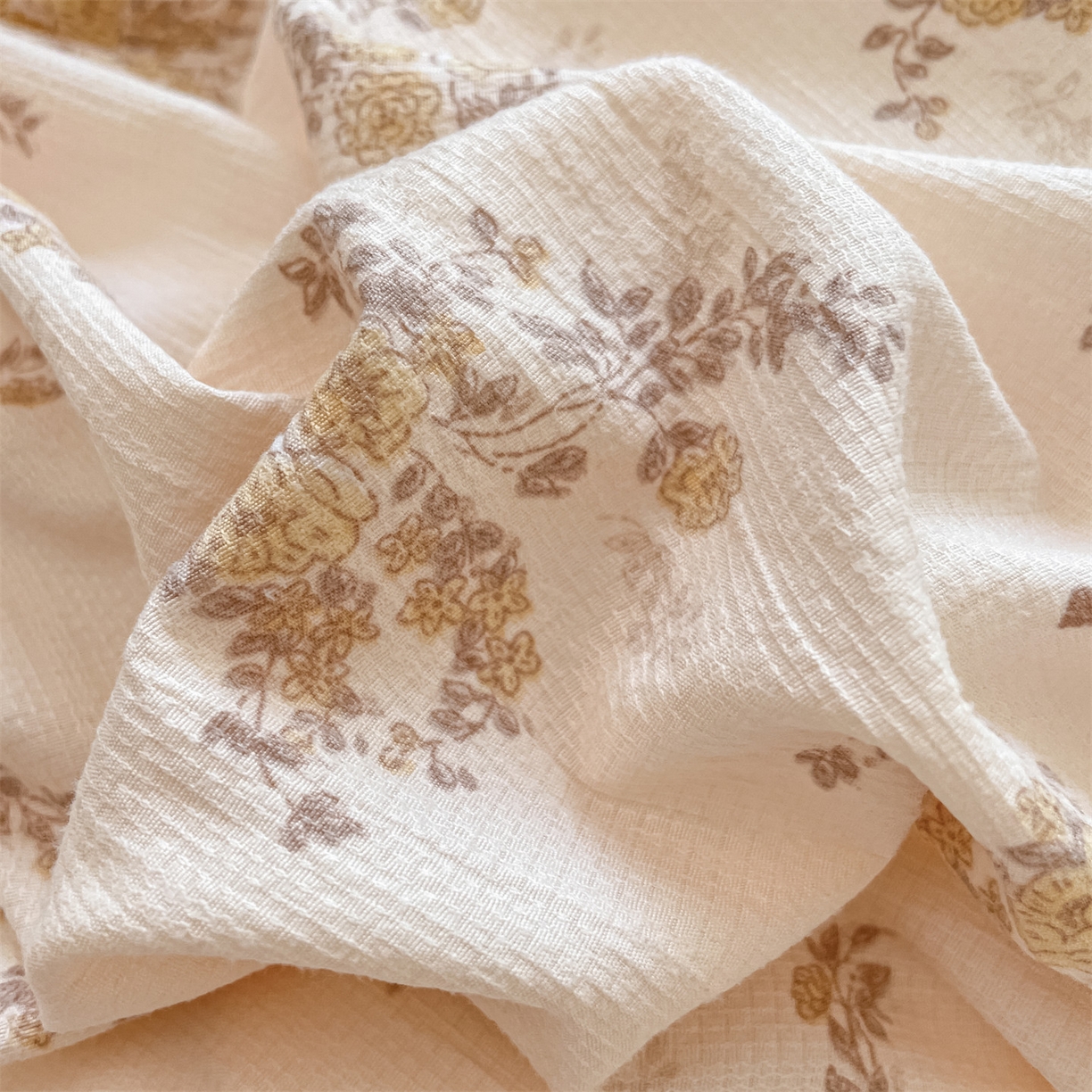 91家纺网 家纺一手货源 找家纺 如约 2025秋冬新款A类亲肤棉印花套件 曼咖