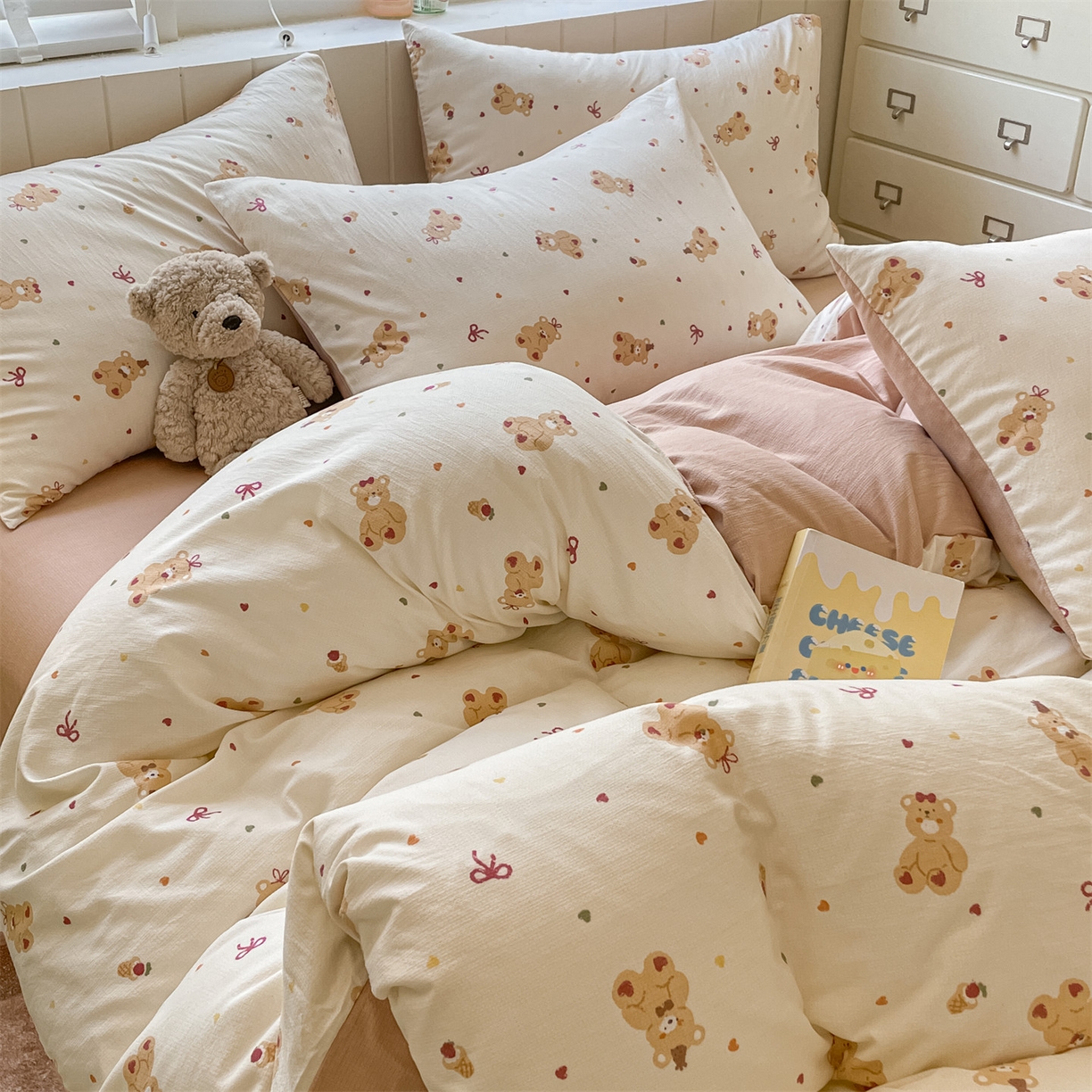 91家纺网 家纺一手货源 找家纺 如约 2025秋冬新款A类亲肤棉印花套件 松糕熊