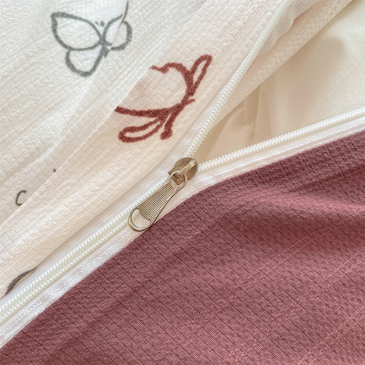 91家纺网 家纺一手货源 找家纺 如约 2025秋冬新款A类亲肤棉印花套件 艺术