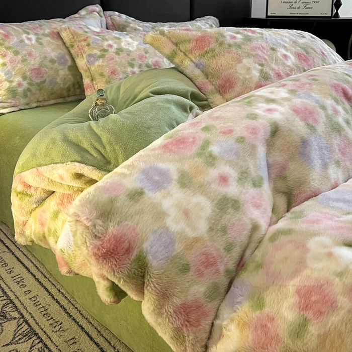 典曼家纺 2025新款亲肤舒适兔毛绒四件套 花满园