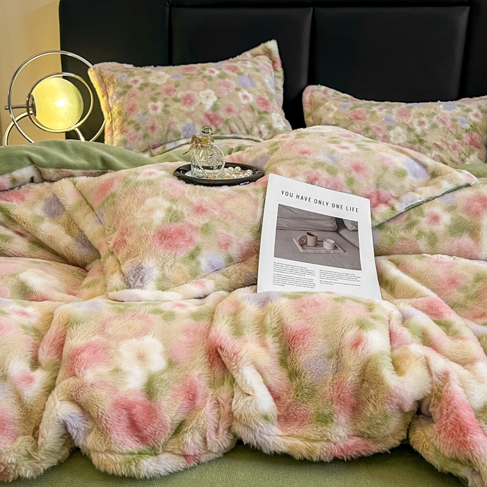 91家纺网 家纺一手货源 找家纺 典曼家纺 2025新款亲肤舒适兔毛绒四件套 花满园