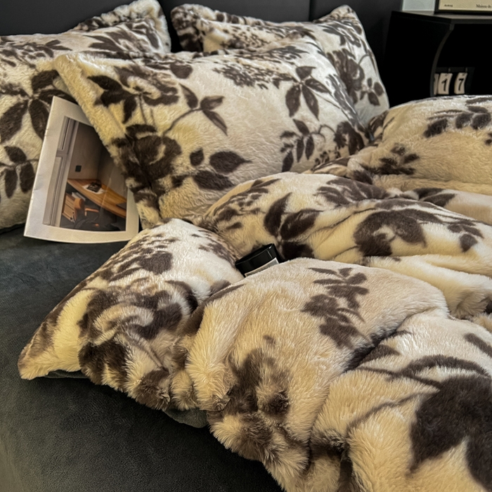 91家纺网 家纺一手货源 找家纺 典曼家纺 2025新款亲肤舒适兔毛绒四件套 摩卡