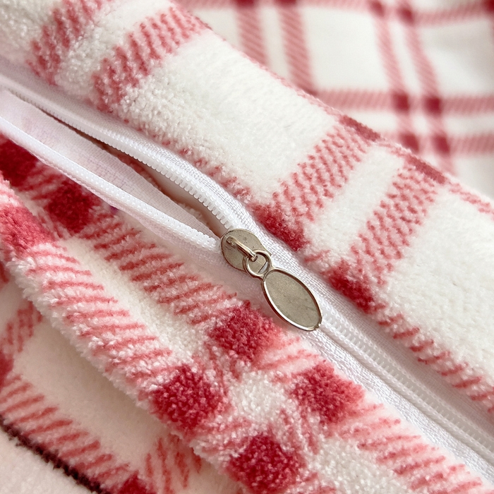 91家纺网 家纺一手货源 找家纺 找底底家纺 2025新款加厚床盖款双面绒A类印花款牛奶绒四件套（日销50单客户，在优惠5元） 红格苹果猫