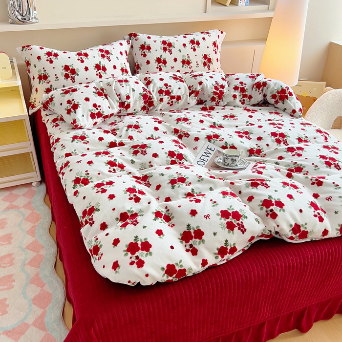 91家纺网 家纺一手货源 找家纺 找底底家纺 2025新款加厚床盖款双面绒A类印花款牛奶绒四件套（日销50单客户，在优惠5元） 梨花落