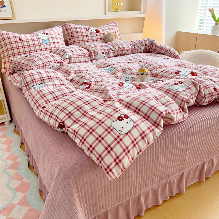 91家纺网 家纺一手货源 找家纺 找底底家纺 2025新款加厚床盖款双面绒A类印花款牛奶绒四件套（日销50单客户，在优惠5元） 红格苹果猫