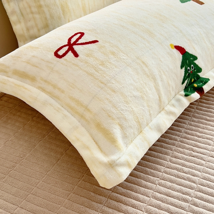 91家纺网 家纺一手货源 找家纺 找底底家纺 2025新款加厚床盖款双面绒A类印花款牛奶绒四件套（日销50单客户，在优惠5元） 圣诞派对