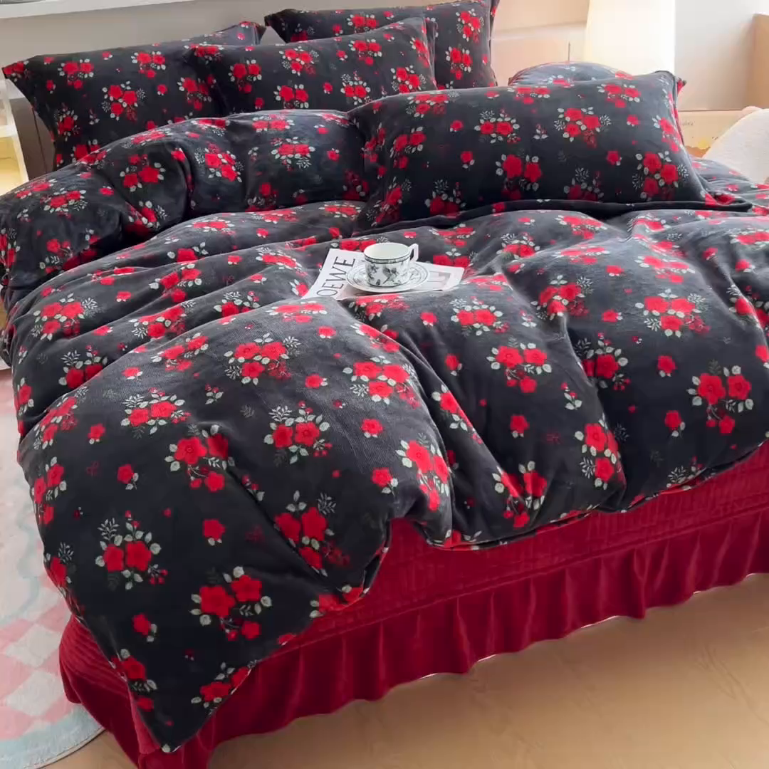 91家纺网 家纺一手货源 找家纺 找底底家纺 2025新款加厚床盖款双面绒A类印花款牛奶绒四件套（日销50单客户，在优惠5元） 花妖