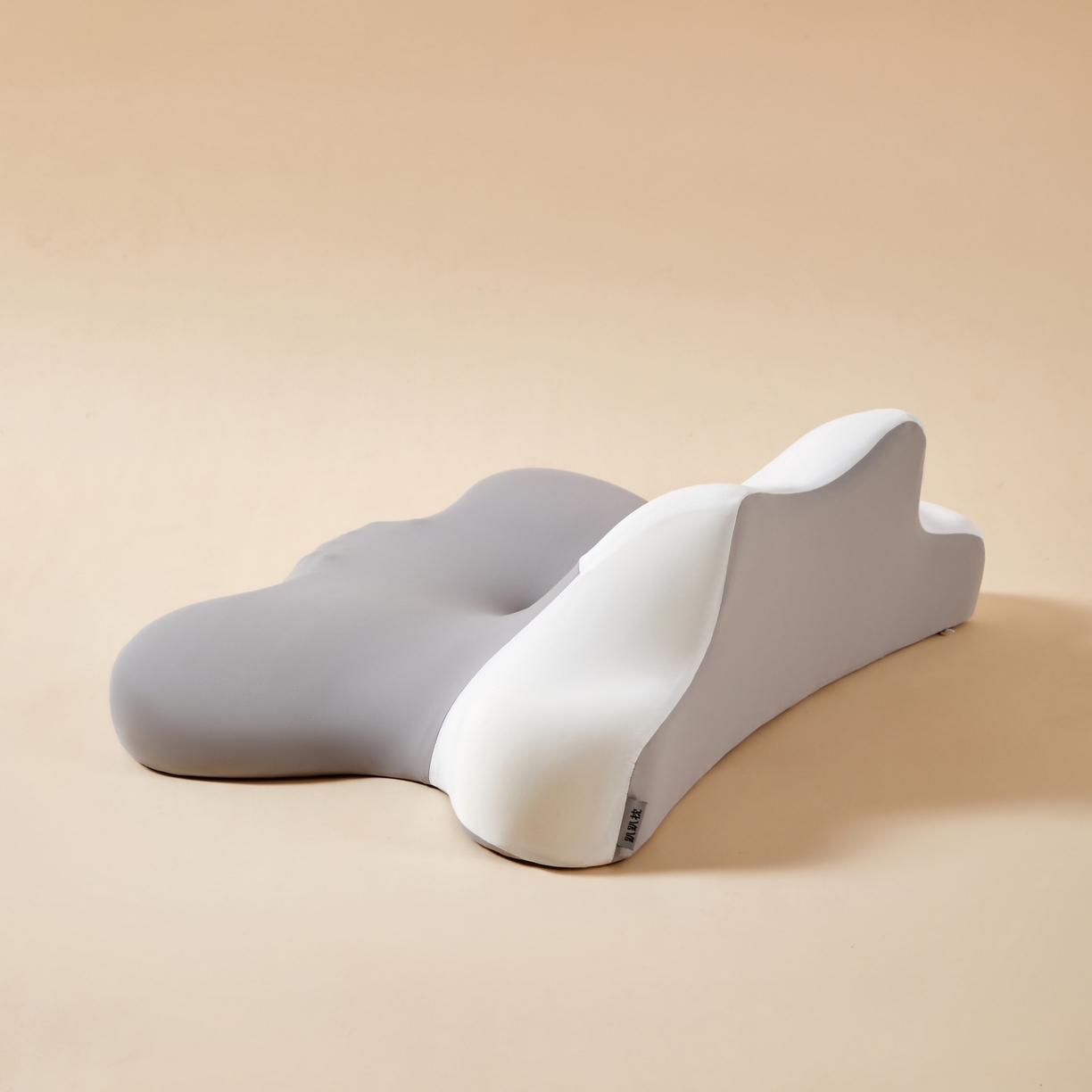 91家纺网 家纺一手货源 找家纺 芯链 2025新款多功能趴趴枕头枕芯 轻奢灰