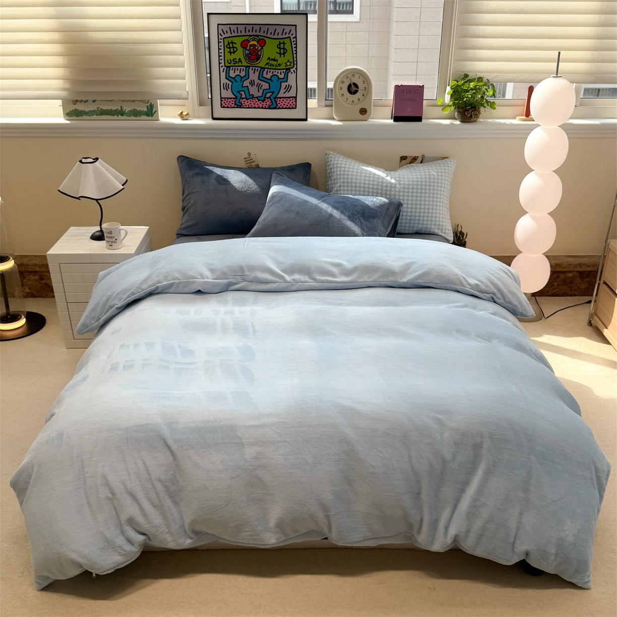 91家纺网 家纺一手货源 找家纺 857家居 2025新款牛奶绒纯色拼格子四件套 蓝调生活