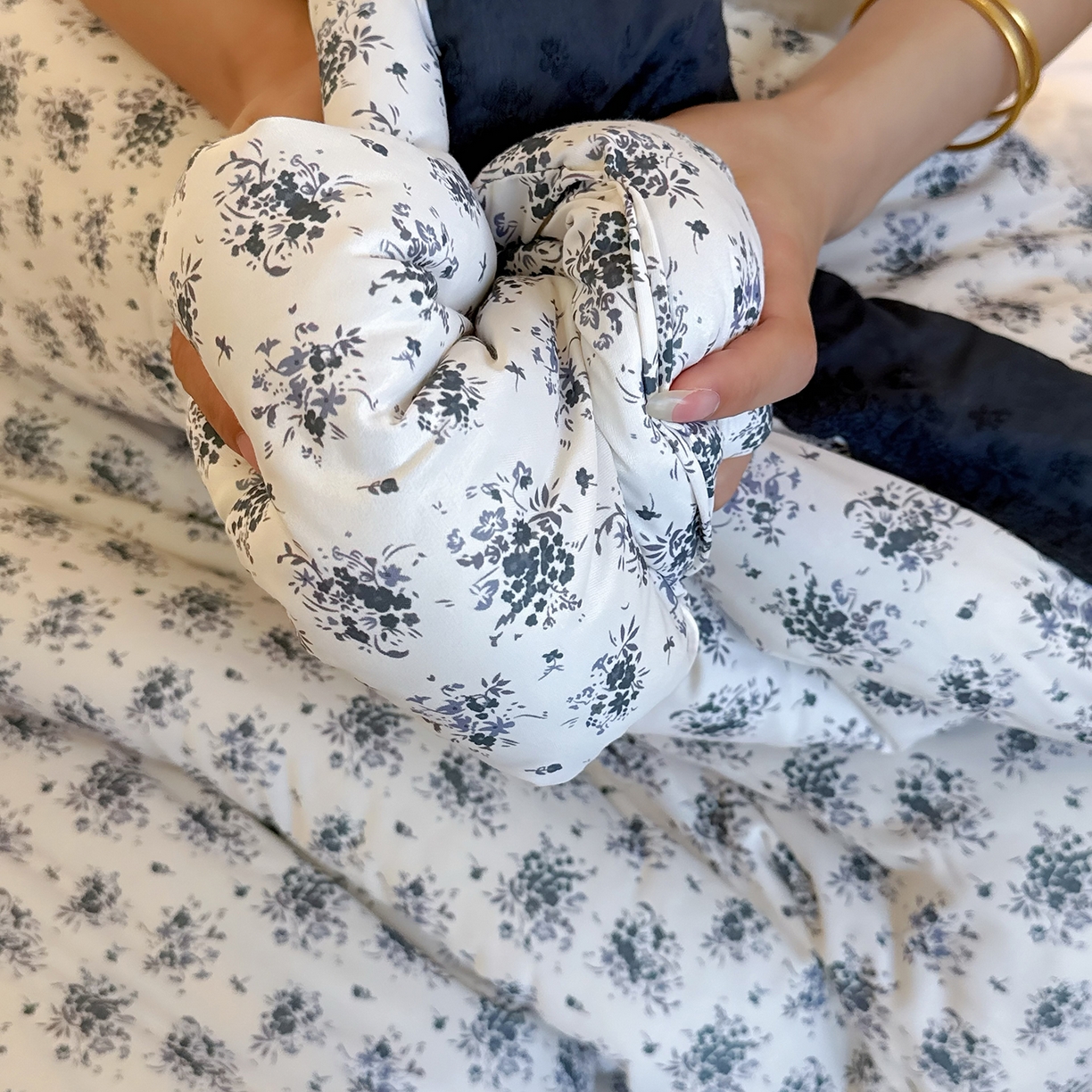 91家纺网 家纺一手货源 找家纺 兜米家居 2025新款法式全棉花边针织春秋被四季被子被芯 铃兰花