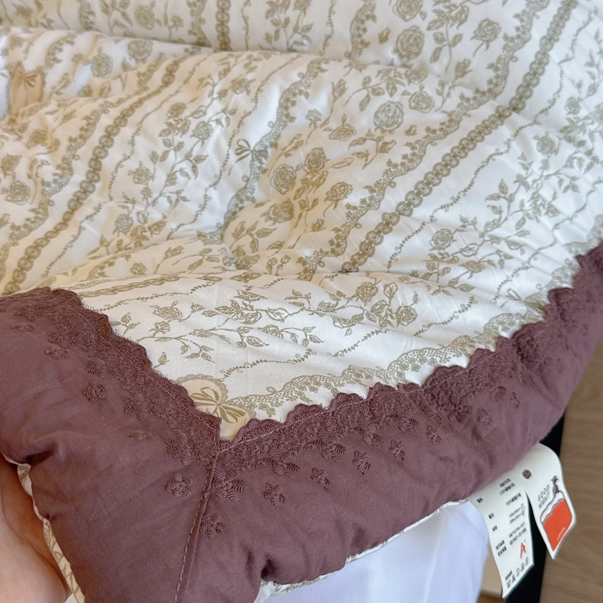 91家纺网 家纺一手货源 找家纺 兜米家居 2025新款法式全棉花边针织春秋被四季被子被芯 爱丽丝