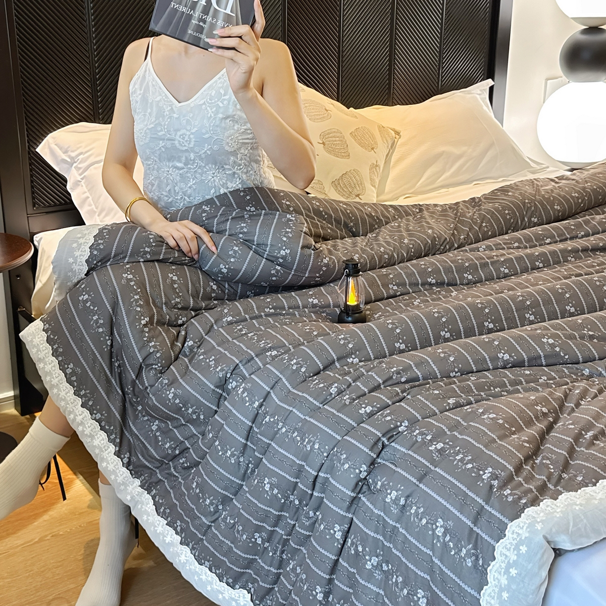 91家纺网 家纺一手货源 找家纺 兜米家居 2025新款法式全棉花边针织春秋被四季被子被芯 静谧