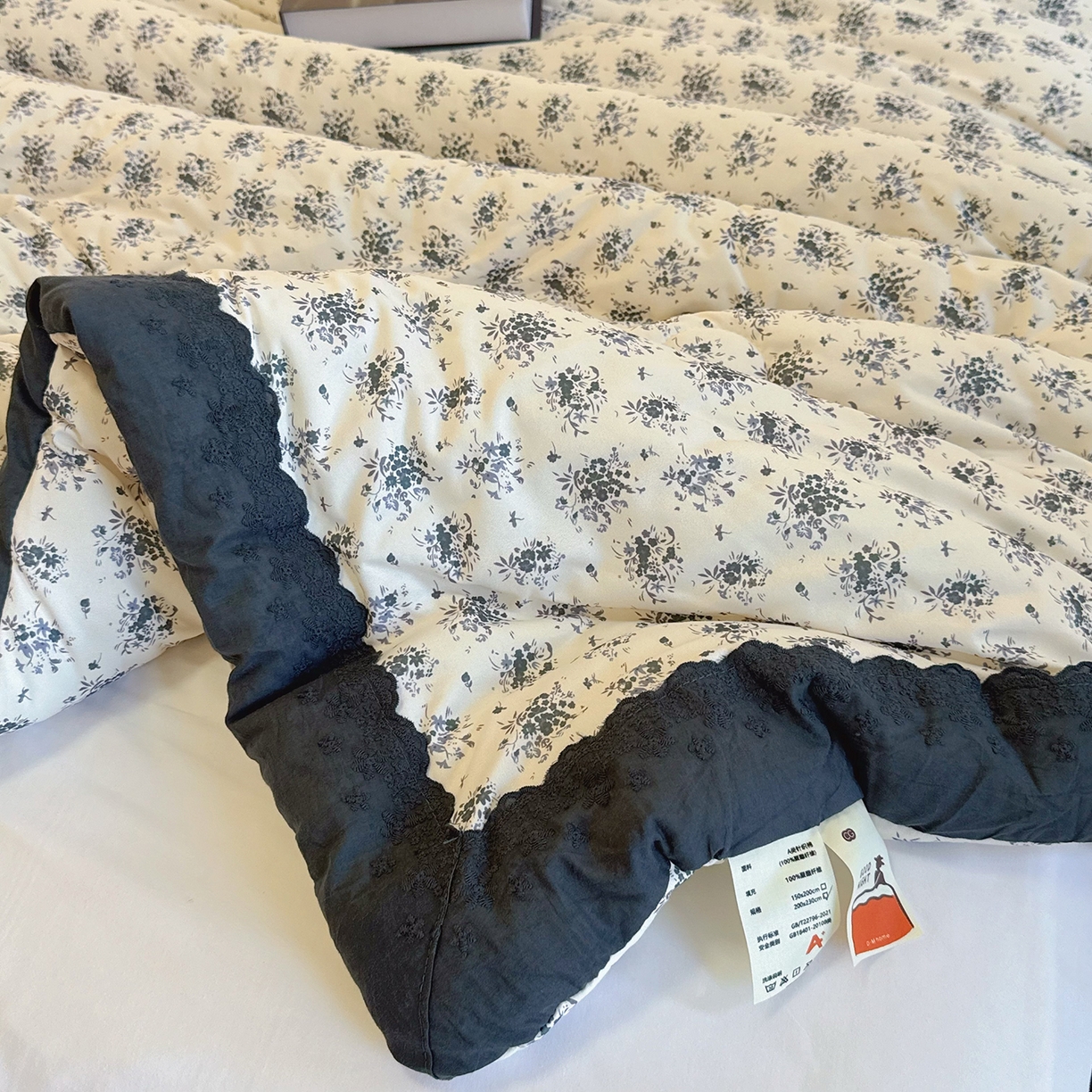 91家纺网 家纺一手货源 找家纺 兜米家居 2025新款法式全棉花边针织春秋被四季被子被芯 铃兰花