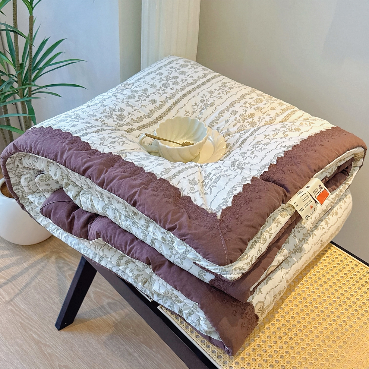 91家纺网 家纺一手货源 找家纺 兜米家居 2025新款法式全棉花边针织春秋被四季被子被芯 爱丽丝