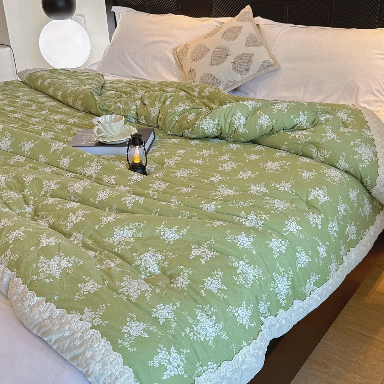 91家纺网 家纺一手货源 找家纺 兜米家居 2025新款法式全棉花边针织春秋被四季被子被芯 玫瑰花语