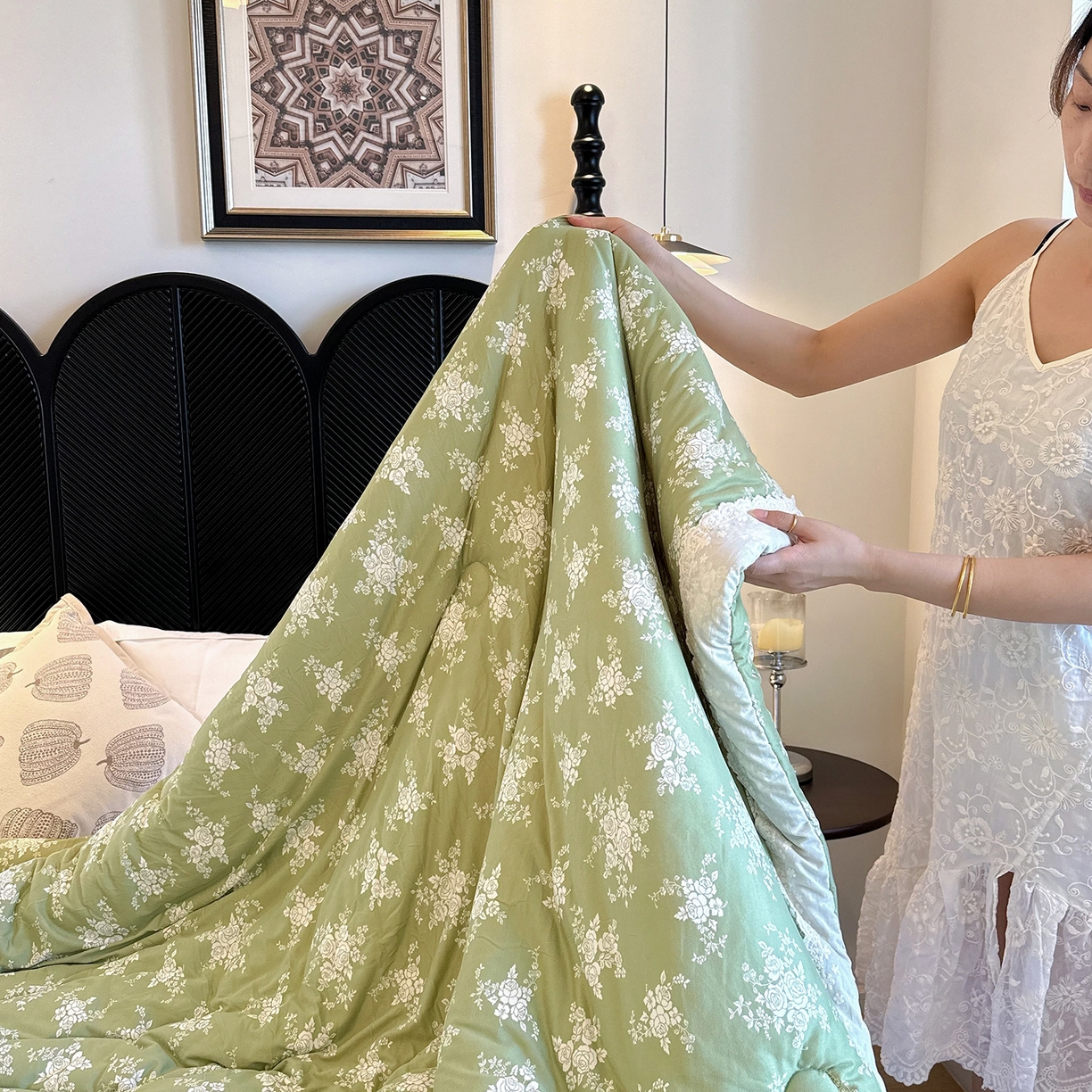 91家纺网 家纺一手货源 找家纺 兜米家居 2025新款法式全棉花边针织春秋被四季被子被芯 玫瑰花语