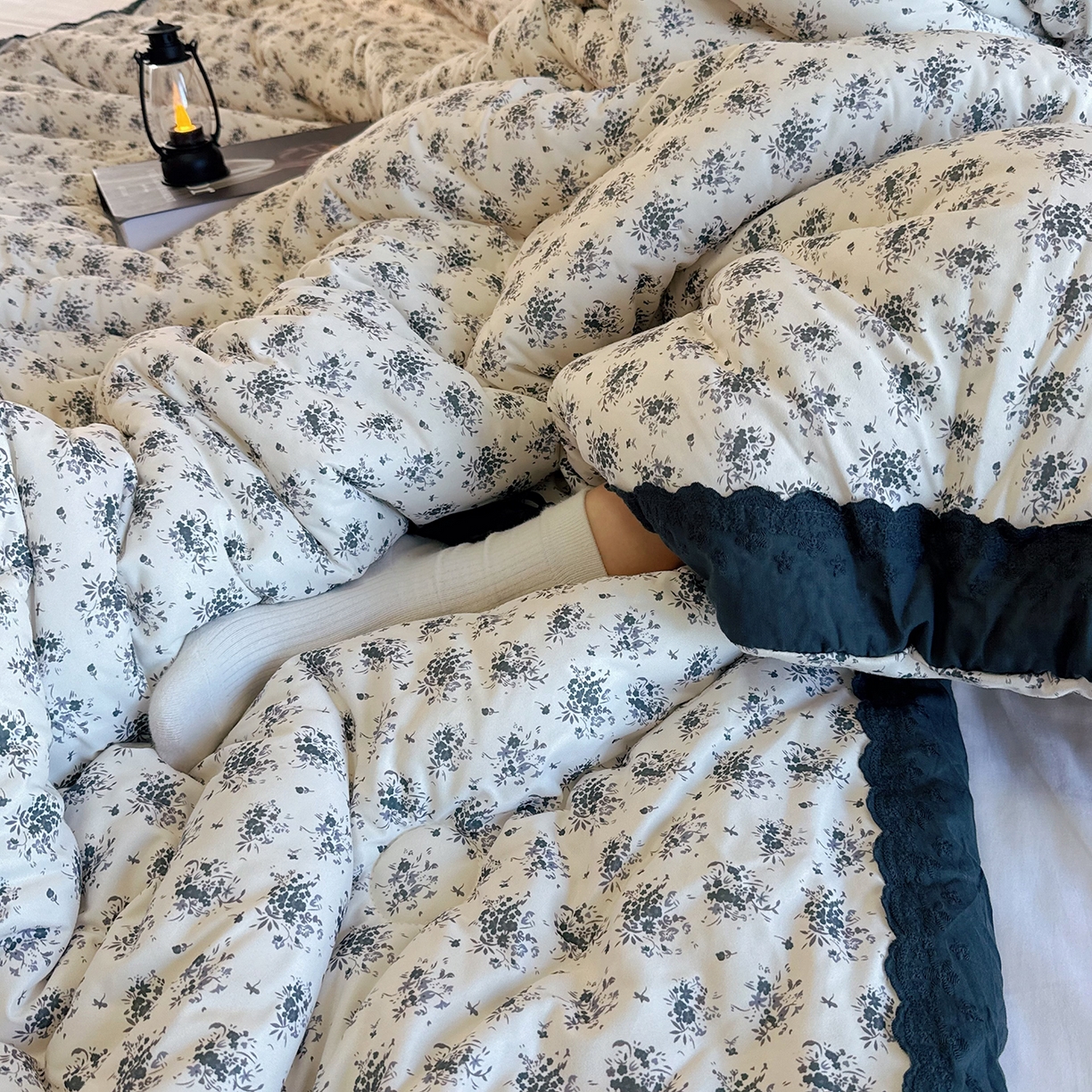 91家纺网 家纺一手货源 找家纺 兜米家居 2025新款法式全棉花边针织春秋被四季被子被芯 铃兰花