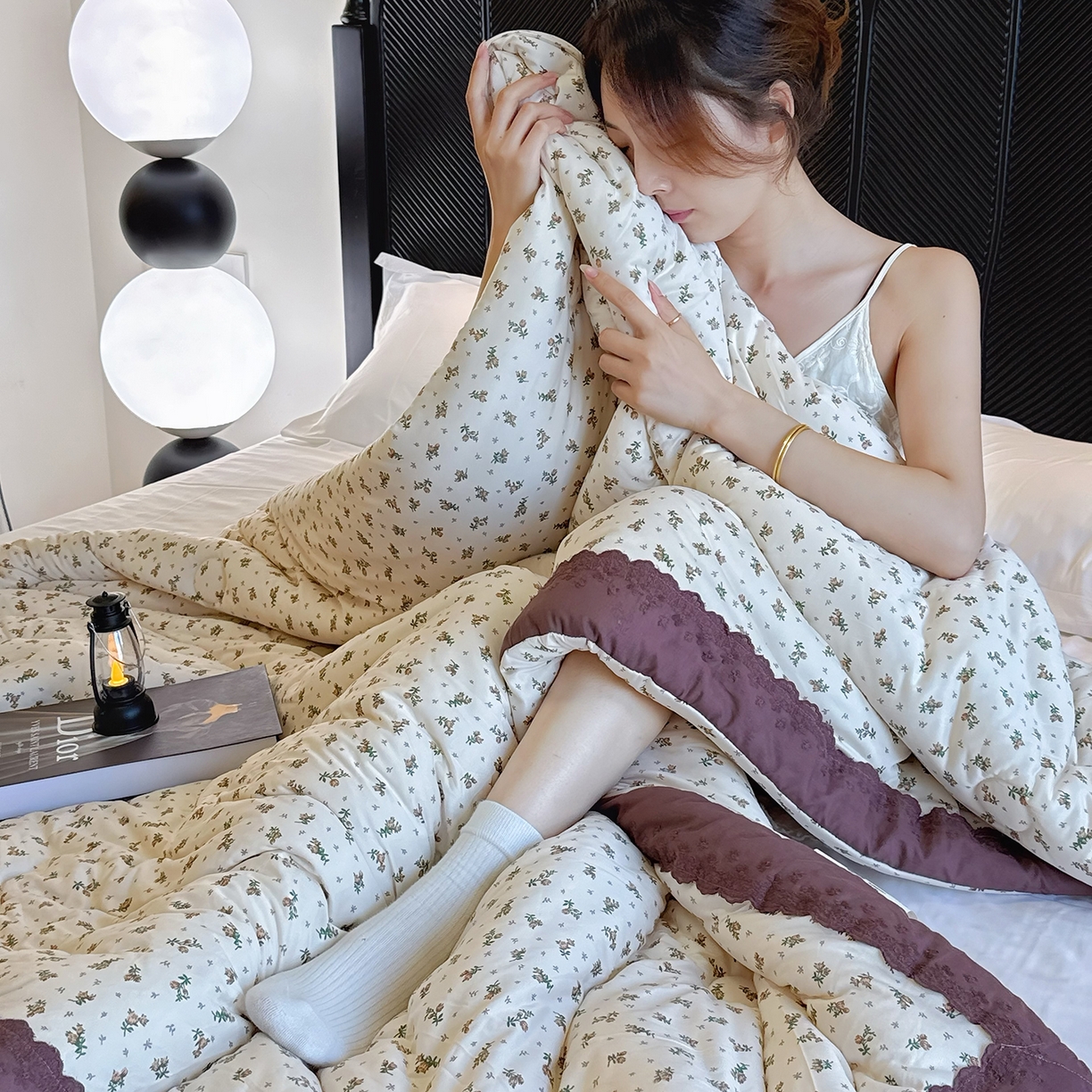 91家纺网 家纺一手货源 找家纺 兜米家居 2025新款法式全棉花边针织春秋被四季被子被芯 浪漫花园