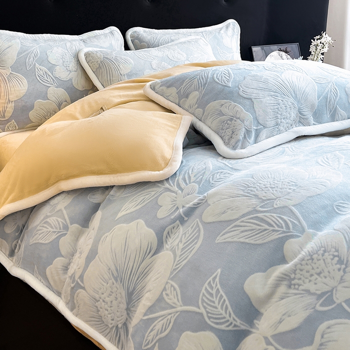 91家纺网 家纺一手货源 找家纺 诺梵 2025新款8斤立体雕花牛奶绒四件套_控价标准高于139，加大高于149 花漾-蓝