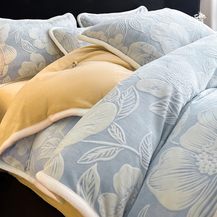 91家纺网 家纺一手货源 找家纺 诺梵 2025新款8斤立体雕花牛奶绒四件套_控价标准高于139，加大高于149 花漾-蓝