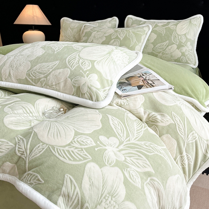 91家纺网 家纺一手货源 找家纺 诺梵 2025新款8斤立体雕花牛奶绒四件套_控价标准高于139，加大高于149 花漾-绿