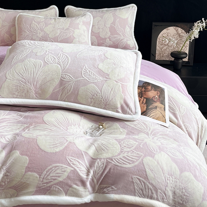 91家纺网 家纺一手货源 找家纺 诺梵 2025新款8斤立体雕花牛奶绒四件套_控价标准高于139，加大高于149 花漾-紫