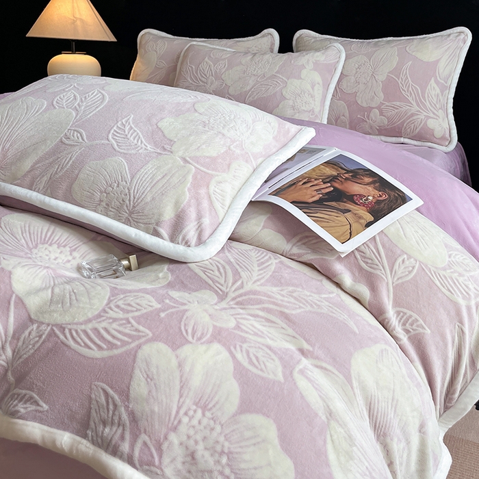 91家纺网 家纺一手货源 找家纺 诺梵 2025新款8斤立体雕花牛奶绒四件套_控价标准高于139，加大高于149 花漾-紫