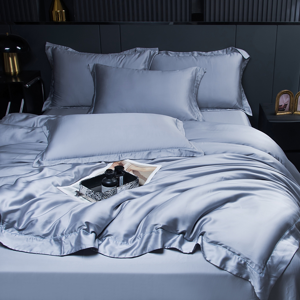 91家纺网 家纺一手货源 找家纺 卡迪亚家纺 2025春夏新款兰精天丝四件套 浅灰