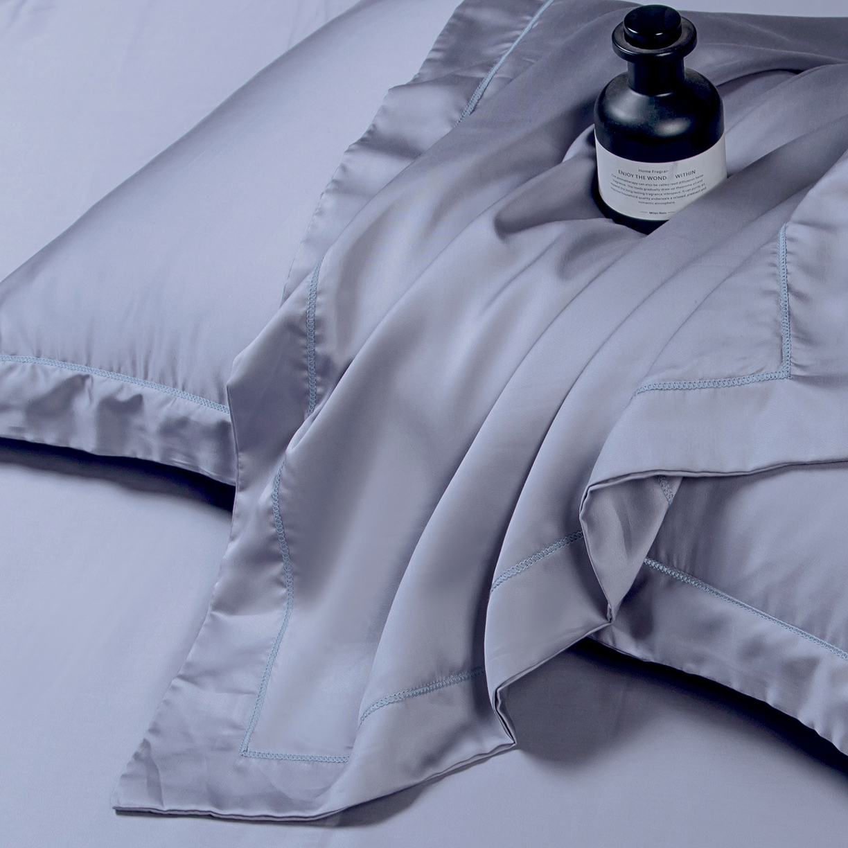 91家纺网 家纺一手货源 找家纺 卡迪亚家纺 2025春夏新款兰精天丝四件套 深灰