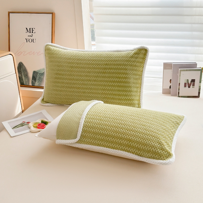 91家纺网 家纺一手货源 找家纺 （总）翎盈家纺 2025新款云豆绒枕巾绑带款防滑枕巾