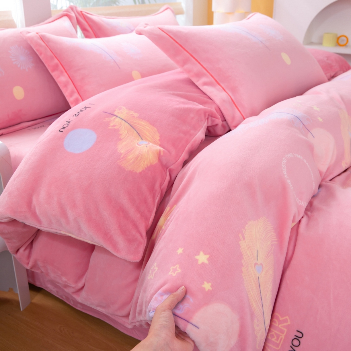 91家纺网 家纺一手货源 找家纺 （总）卡迪亚家纺 2025新款金雕绒系列四件套