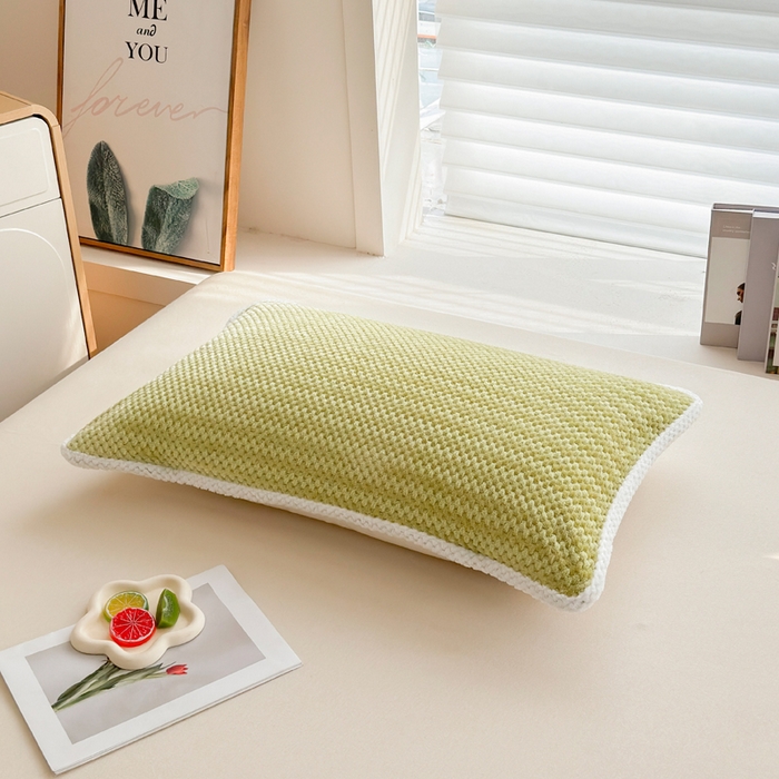 91家纺网 家纺一手货源 找家纺 翎盈家纺 2025新款云豆绒枕巾绑带款防滑枕巾 云豆绒-绿