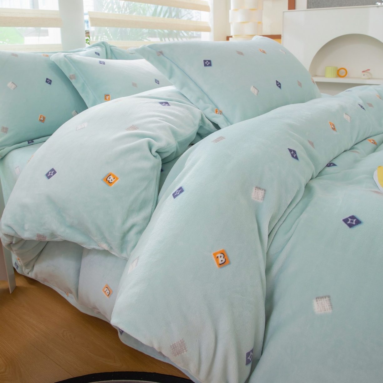 91家纺网 家纺一手货源 找家纺 （总）卡迪亚家纺 2025新款金雕绒系列四件套