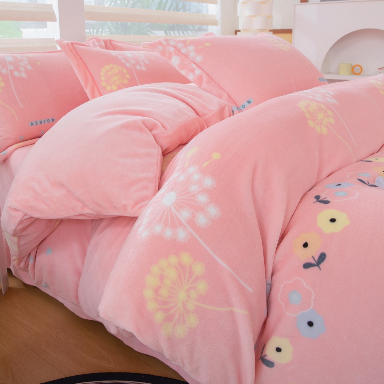 91家纺网 家纺一手货源 找家纺 （总）卡迪亚家纺 2025新款金雕绒系列四件套