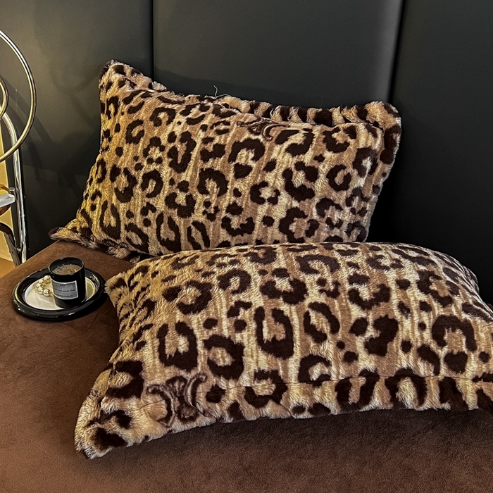 91家纺网 家纺一手货源 找家纺 仟网汇 2025新款亲肤舒适兔毛绒四件套 豹纹-咖