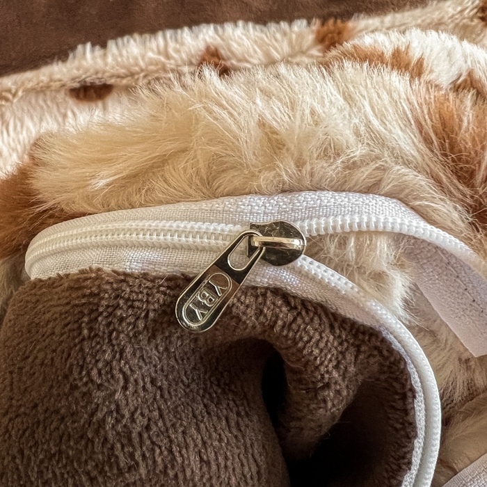 91家纺网 家纺一手货源 找家纺 仟网汇 2025新款亲肤舒适兔毛绒四件套 波点-咖