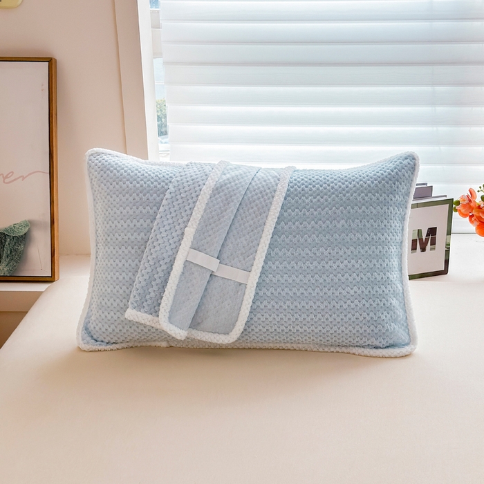 翎盈家纺 2025新款云豆绒枕巾绑带款防滑枕巾 云豆绒-天蓝