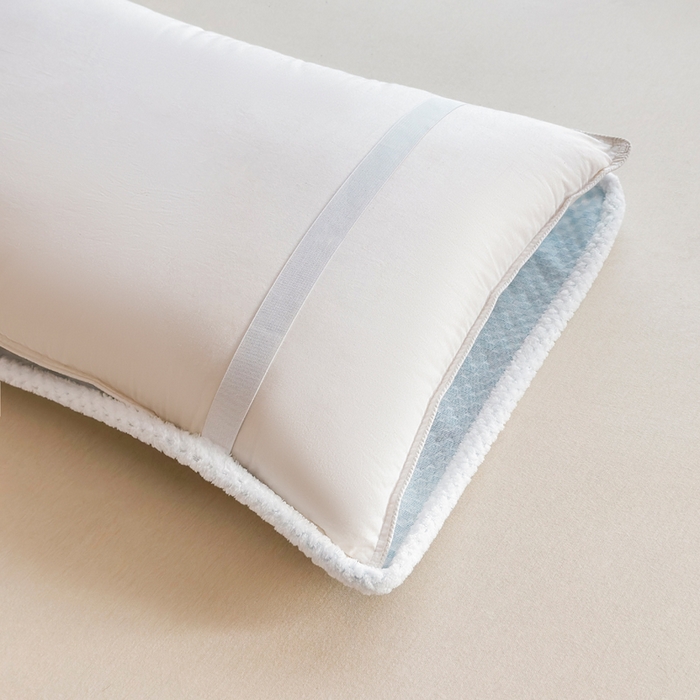 91家纺网 家纺一手货源 找家纺 翎盈家纺 2025新款云豆绒枕巾绑带款防滑枕巾 云豆绒-天蓝