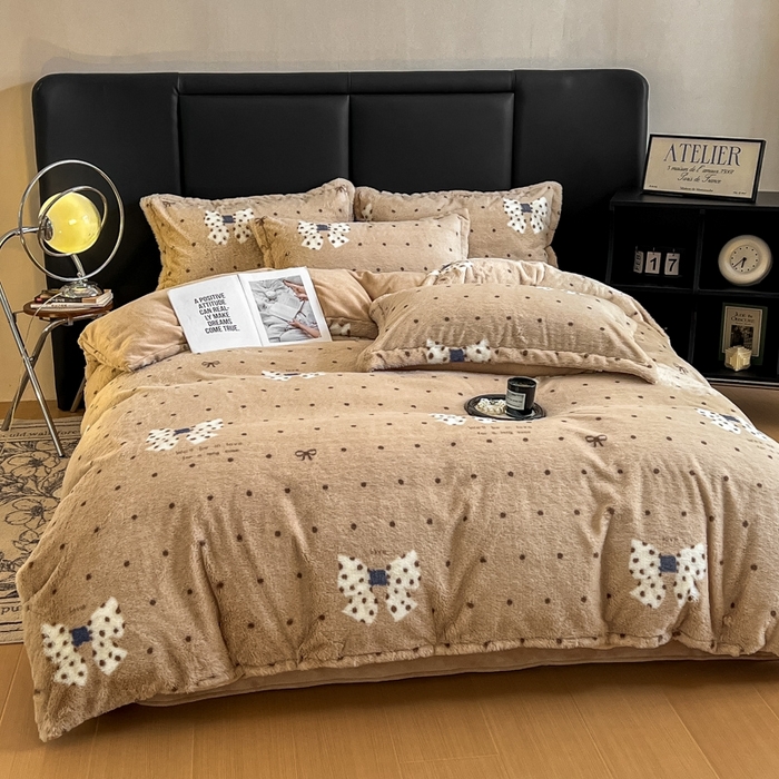 91家纺网 家纺一手货源 找家纺 仟网汇 2025新款亲肤舒适兔毛绒四件套 蝴蝶结点点-咖