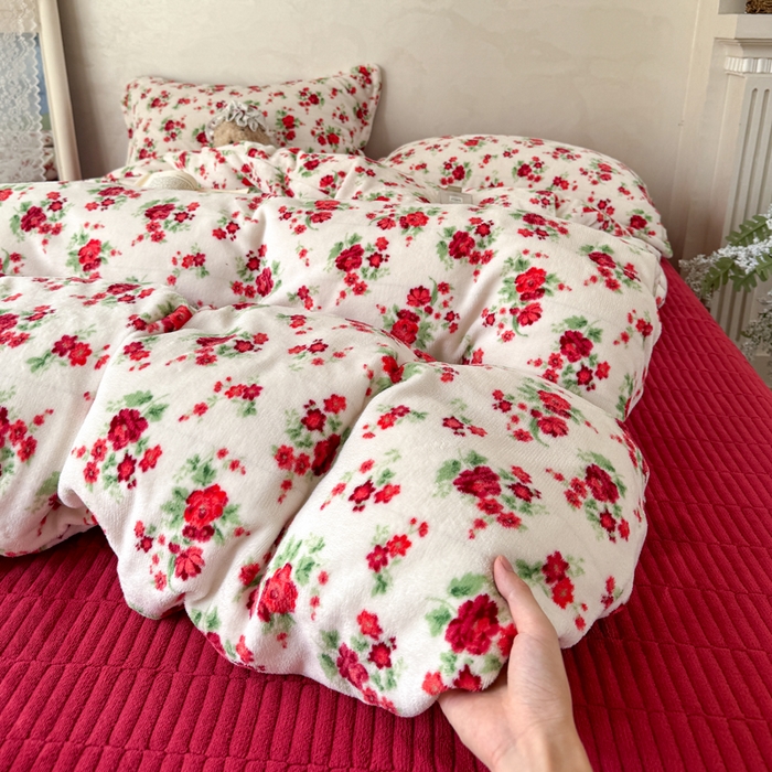 91家纺网 家纺一手货源 找家纺 （总）繁花家居 2025新款亲肤舒适高克重全消光牛奶绒大红喜庆四件套直播