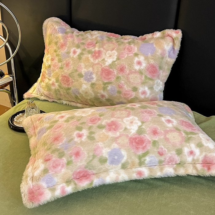 91家纺网 家纺一手货源 找家纺 仟网汇 2025新款亲肤舒适兔毛绒四件套 花满园