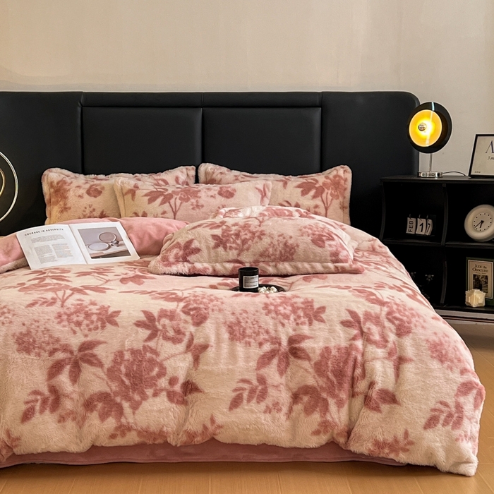 91家纺网 家纺一手货源 找家纺 仟网汇 2025新款亲肤舒适兔毛绒四件套 花语