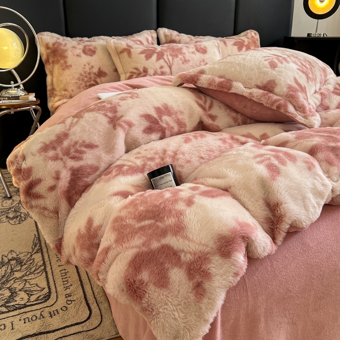 91家纺网 家纺一手货源 找家纺 仟网汇 2025新款亲肤舒适兔毛绒四件套 花语